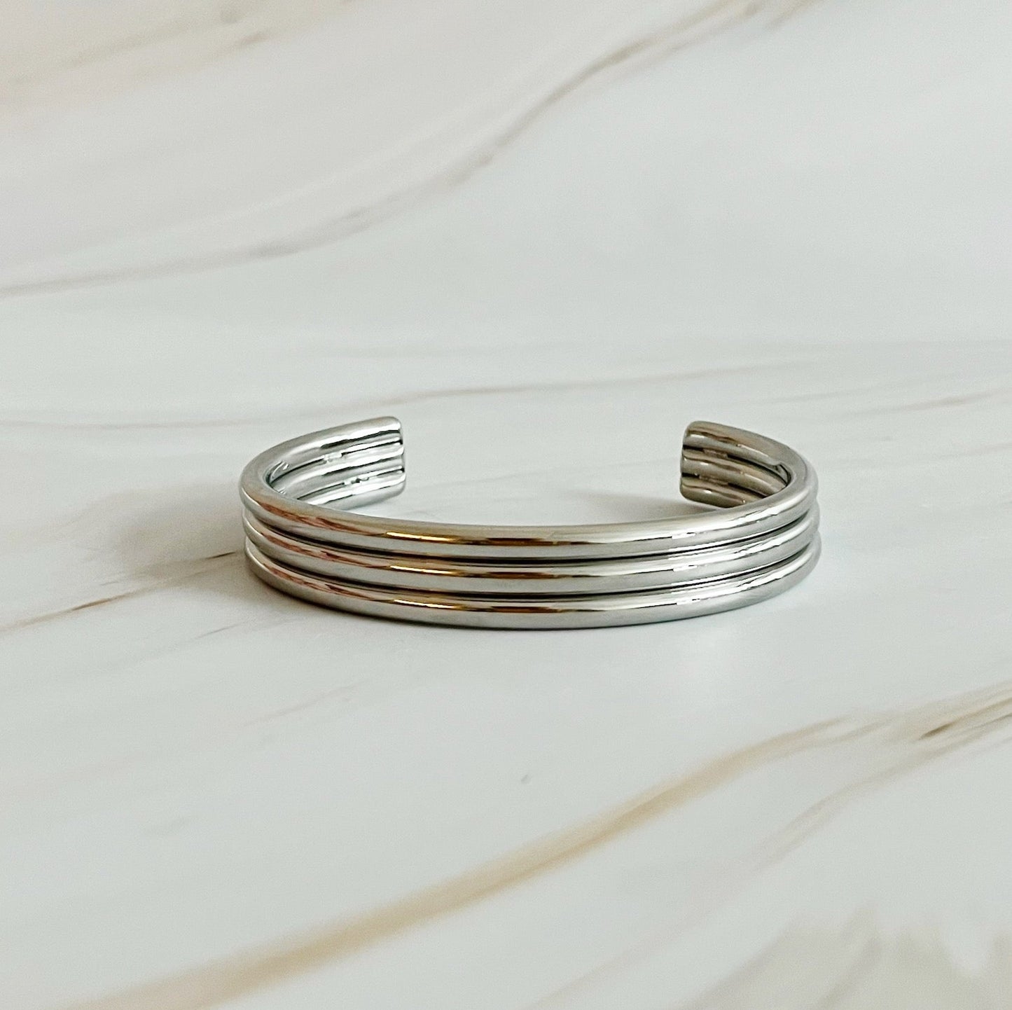 So Chic Open Bangle-1